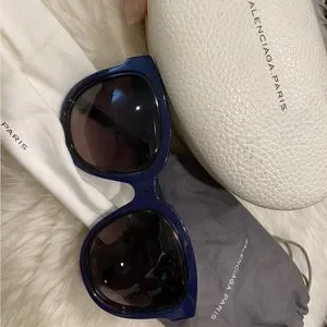 Balenciaga Sunglasses msrp $450 Balenciaga | Accessories | Balenciaga Sunglasses Msrp 45  main image 3